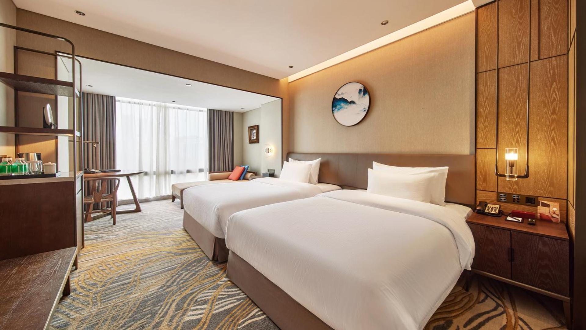 Dong Fang Hotel Guangzhou Exterior foto