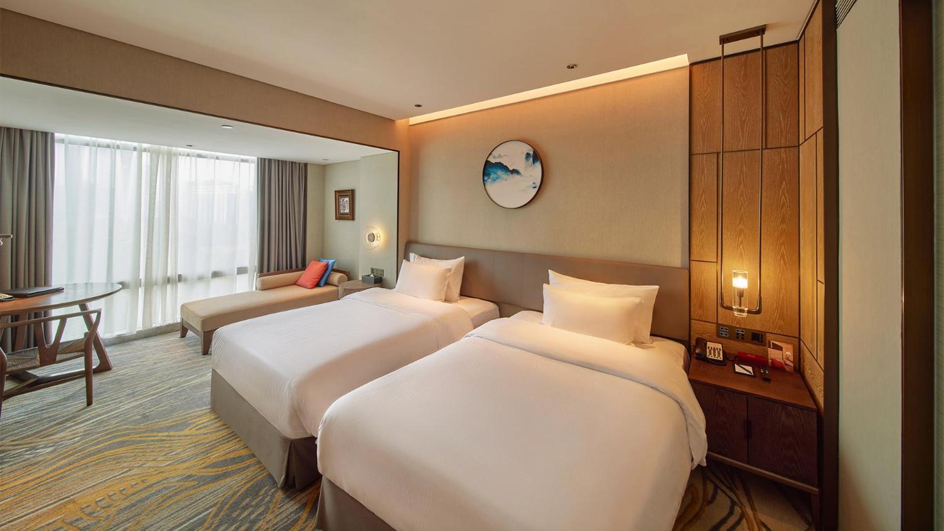 Dong Fang Hotel Guangzhou Exterior foto
