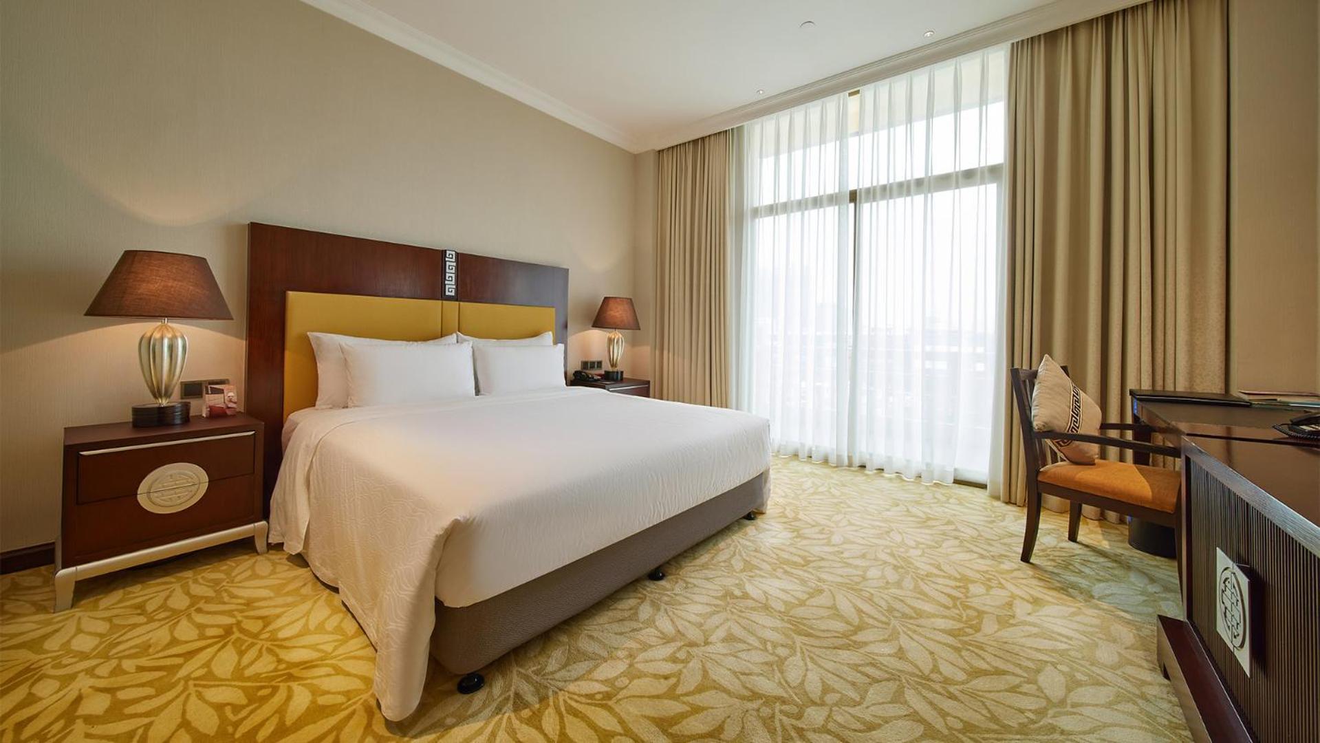 Dong Fang Hotel Guangzhou Exterior foto