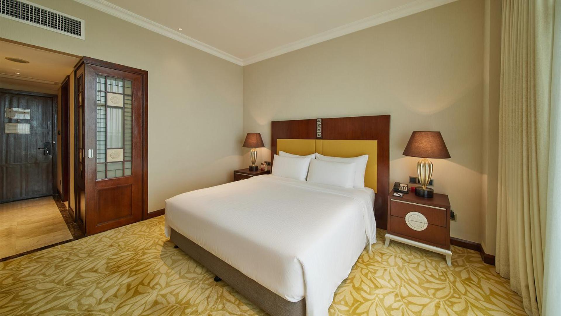 Dong Fang Hotel Guangzhou Exterior foto