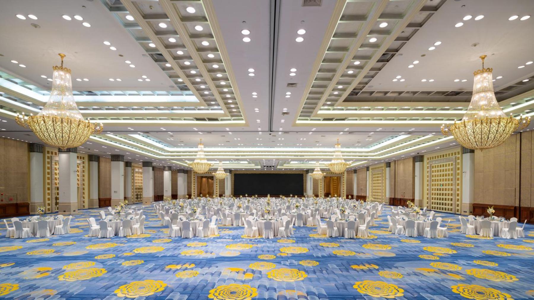 Dong Fang Hotel Guangzhou Exterior foto