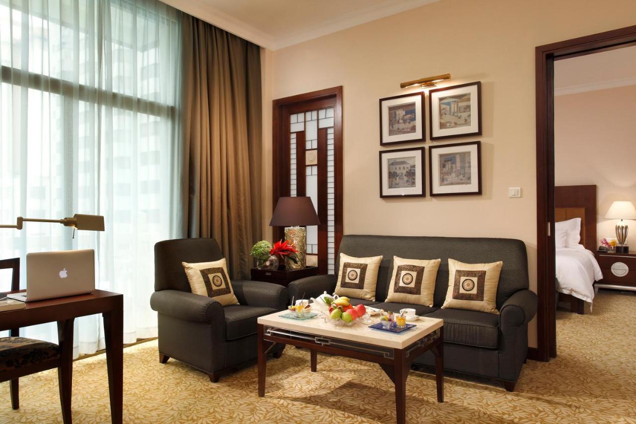 Dong Fang Hotel Guangzhou Exterior foto